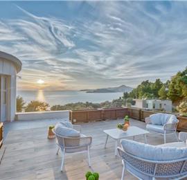 6 bedroom villa with pool and roof terrace, Sveti Stefan, sleeps 12